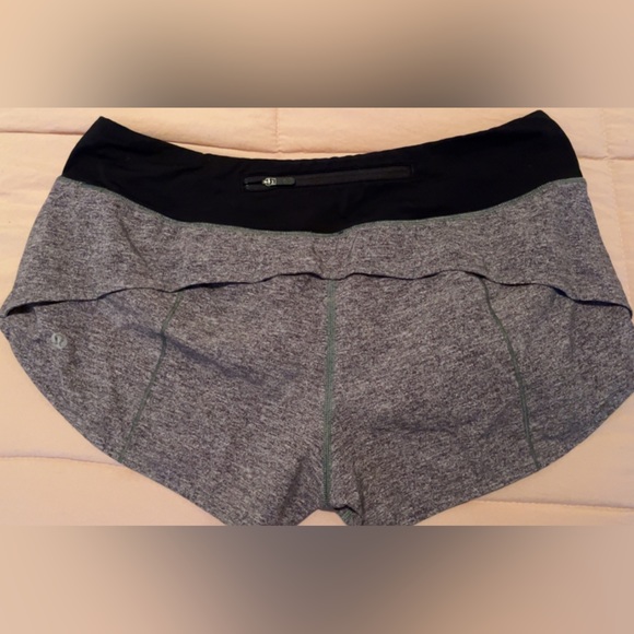 LuLuLemon speed up shorts - Picture 4 of 4